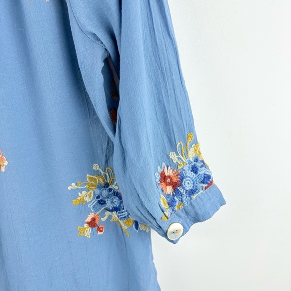 Anthropologie Fig and Flower buttons Embroidered Floral Top M Blue Boho blouse - Picture 10 of 11